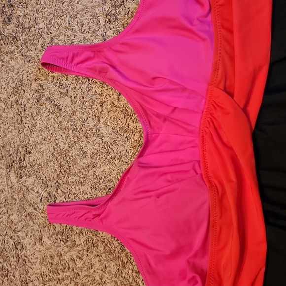 Oh Baby by Motherhood Tankini Swim top - Picture 2 of 6